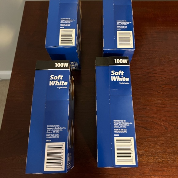 Light Bulbs Soft White 100 Watt Light Bulbs - 1 Pack of 4 Bulbs incandescent - Picture 3 of 7